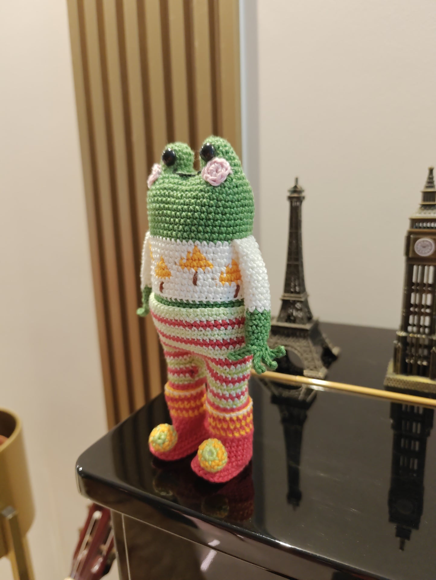 Oliver the Frog