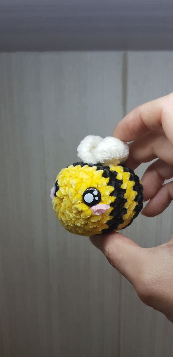 Amigurumi: Mini Bee (Ready Stock)